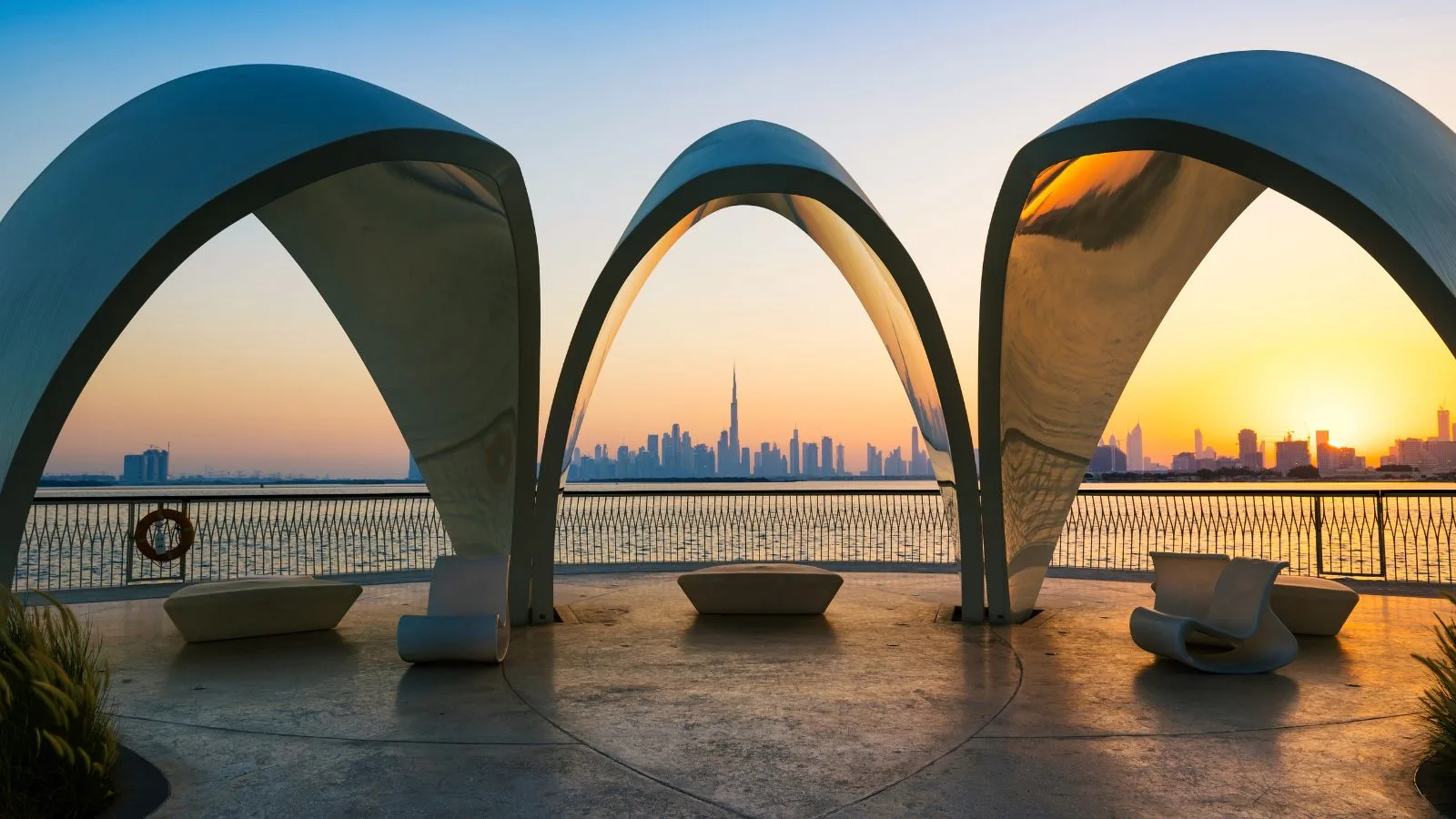 Dubai Creek y barrio histórico de Al Fahidi en Dubái