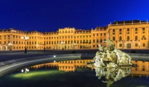 Palacio de Schönbrunn y sus jardines en Viena, Austria