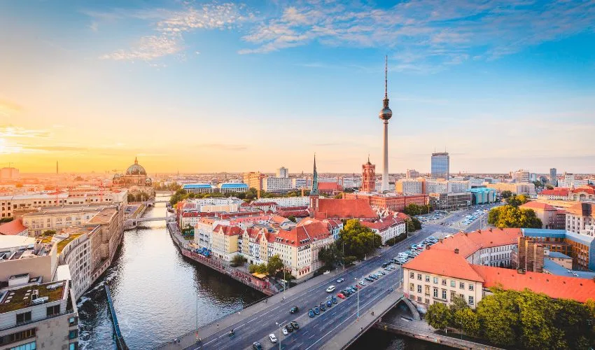 Berlín, Países Bajos y París