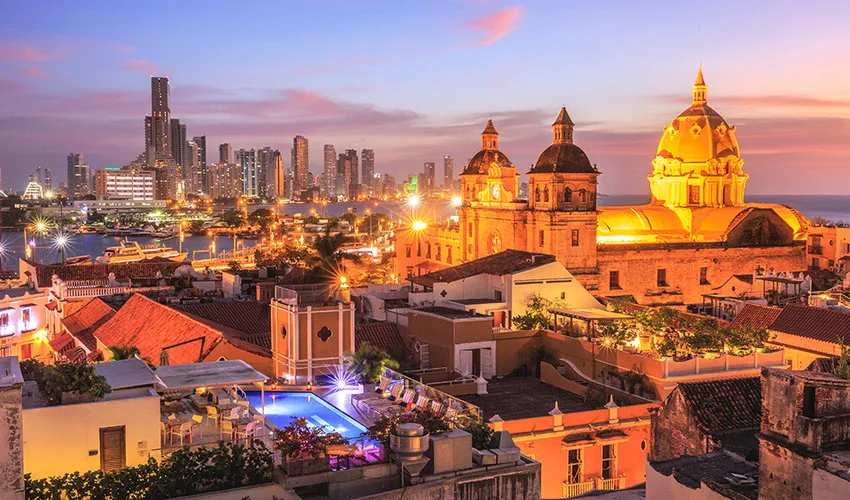 Cartagena con Panamá de Regalo Desde Monterrey