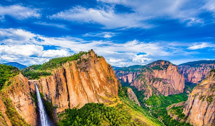 Especial Escápate a Barrancas del Cobre