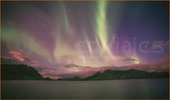 El gran cuento vikingo es un viaje nórdico que conecta Noruega e Islandia entre fiordos, paisajes vikingos y cultura escandinava.