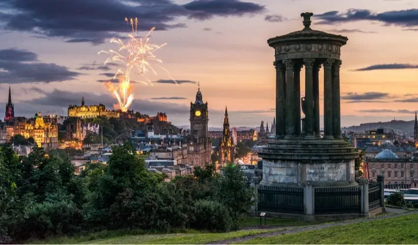 Vista panorámica de Edimburgo en Escocia